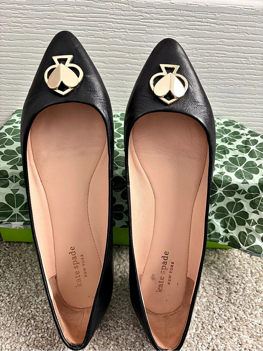 kate spade Pointed-Toe Bow Flats in Black US 7M